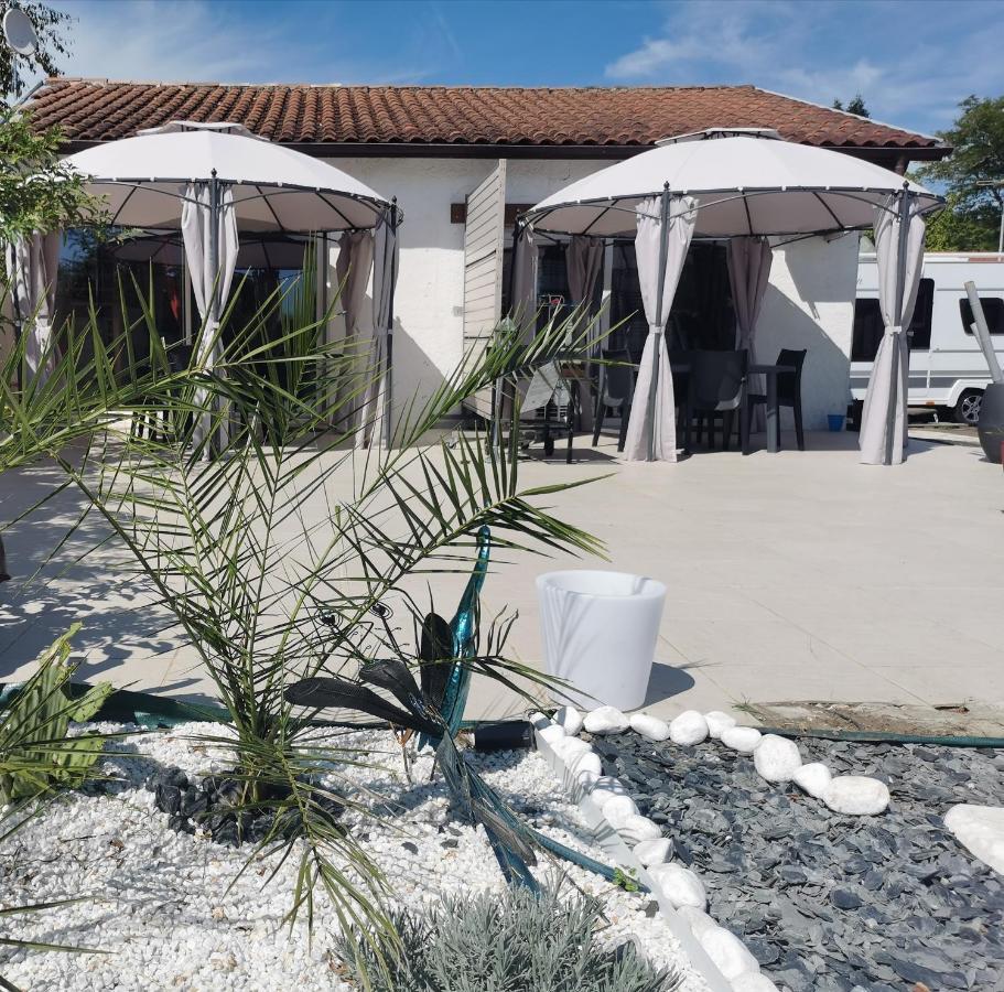 Petit Coin De Charme Villa Seyresse Exterior photo